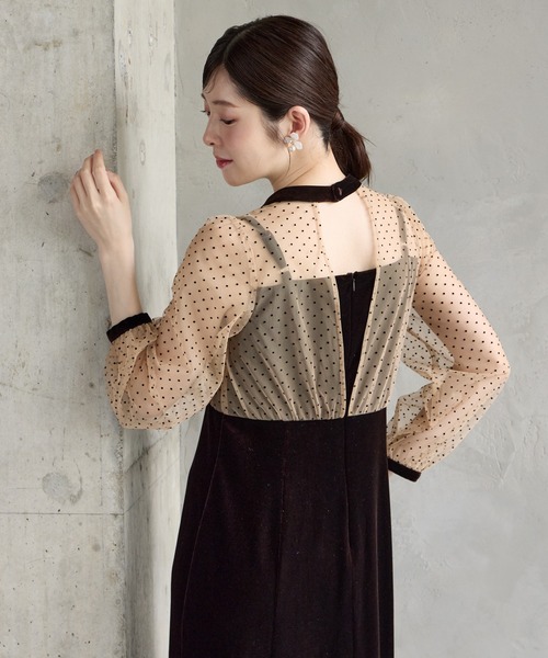 AIMER(エメ)の「【WEB限定】フロッキードットチュール×ベロアロングスリーブパーティードレス 結婚式 お呼ばれ ドレス 20代 30代 40代(ドレス・レディース・ブラウン/グレー/ブラック・SMALL/MEDIUM/LARGE)」の12枚目の写真