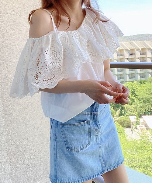 gossip!ロサンゼルス(ゴシップロサンゼルス)の「YUGA アシンメトリーワンショルダートップス(Tシャツ/カットソー・レディース・ホワイト・M/L)」の2枚目の写真