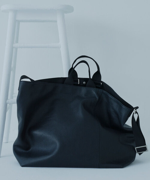Firsthand(ファーストハンド)の「Firsthand/ファーストハンド 2WAY Leather Messenger Bag / 2WAYレザーメッセンジャーバッグ / 牛革 / 撥水レザー(ショルダーバッグ・メンズ・ブラック・ONE SIZE)」の17枚目の写真