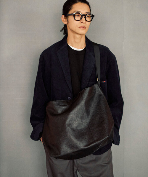 Firsthand(ファーストハンド)の「Firsthand/ファーストハンド 2WAY Leather Messenger Bag / 2WAYレザーメッセンジャーバッグ / 牛革 / 撥水レザー(ショルダーバッグ・メンズ・ブラック・ONE SIZE)」の20枚目の写真