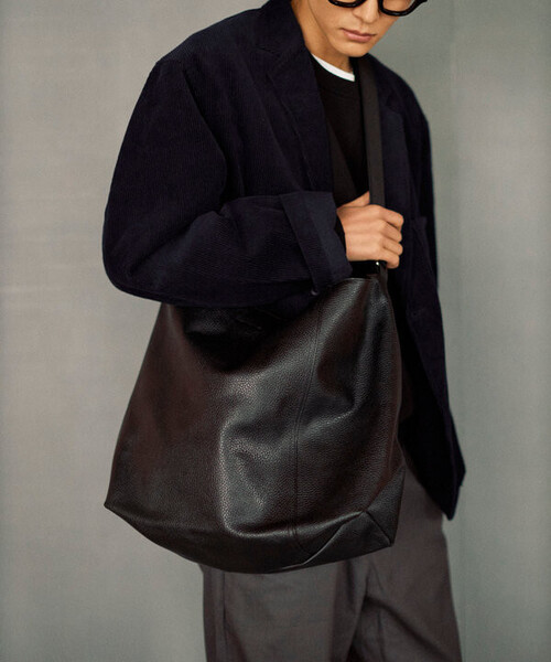 Firsthand(ファーストハンド)の「Firsthand/ファーストハンド 2WAY Leather Messenger Bag / 2WAYレザーメッセンジャーバッグ / 牛革 / 撥水レザー(ショルダーバッグ・メンズ・ブラック・ONE SIZE)」の11枚目の写真