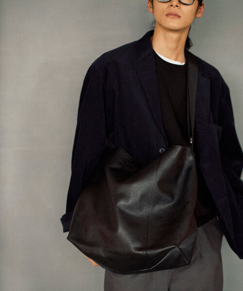 Firsthand(ファーストハンド)の「Firsthand/ファーストハンド 2WAY Leather Messenger Bag / 2WAYレザーメッセンジャーバッグ / 牛革 / 撥水レザー(ショルダーバッグ・メンズ・ブラック・ONE SIZE)」の13枚目の写真