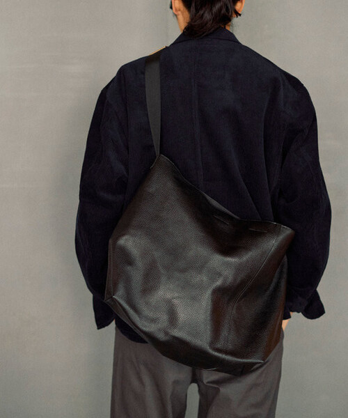 Firsthand(ファーストハンド)の「Firsthand/ファーストハンド 2WAY Leather Messenger Bag / 2WAYレザーメッセンジャーバッグ / 牛革 / 撥水レザー(ショルダーバッグ・メンズ・ブラック・ONE SIZE)」の7枚目の写真