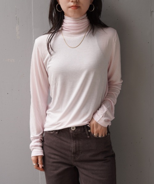 ATON(エイトン)の「ATON (エイトン) MODAL SILK JERSEY /TURTLE NECK PULLOVER(Tシャツ/カットソー・レディース・ホワイト/ブラック/ピンク・2)」の1枚目の写真