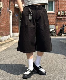 UNDEROFF（アンダーオフ）の「ワイドコットンピンタックバミューダパンツブラック（その他パンツ）」