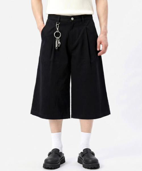 UNDEROFF（アンダーオフ）の「ワイドコットンピンタックバミューダパンツブラック（その他パンツ・メンズ・ブラック・MEDIUM/LARGE/X-LARGE）」の4枚目の写真