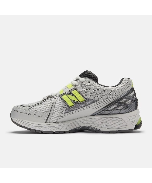 NEW BALANCE（ニューバランス）の「New Balance 1906R（ニューバランス 1906R）（スニーカー・メンズ・シルバー系・23cm/26.5cm/26cm/25cm/23.5cm/30cm/24.5cm/24cm/27.5cm/27cm/28cm/29cm/28.5cm）」の4枚目の写真