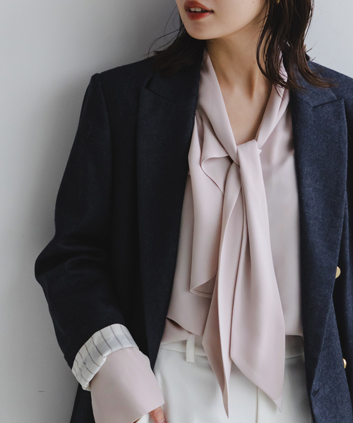 Noble(ノーブル)の「《WEB&日本橋店限定追加》ロイヤルサテンボウタイブラウス(シャツ/ブラウス・レディース・アイボリー/ピンク系その他・FREE)」の4枚目の写真