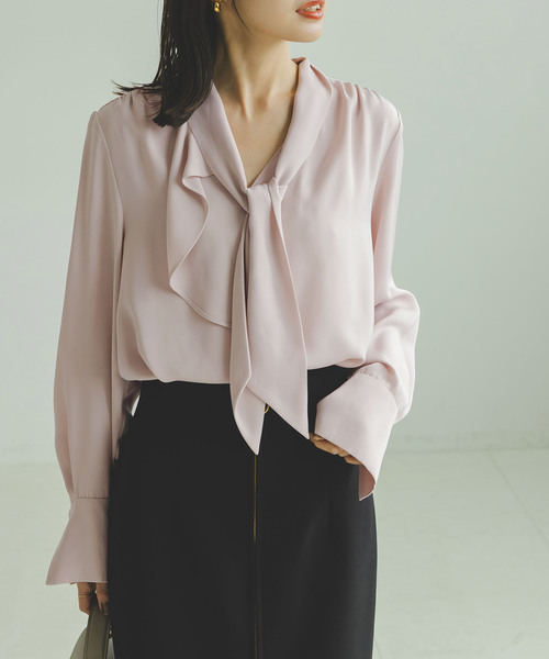 Noble(ノーブル)の「《WEB&日本橋店限定追加》ロイヤルサテンボウタイブラウス(シャツ/ブラウス・レディース・アイボリー/ピンク系その他・FREE)」の6枚目の写真