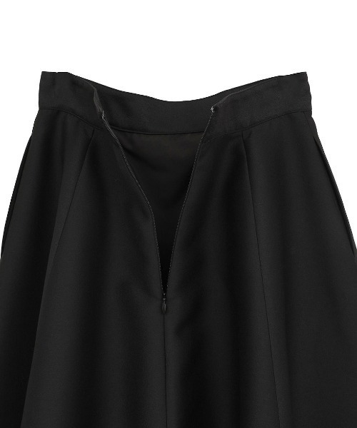 CLANE(クラネ)の「CLANE/クラネ/VOLUME FLARE SKIRT(スカート・レディース・ブラック/キャメル/アイボリー・1)」の4枚目の写真