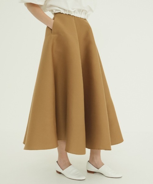 CLANE(クラネ)の「CLANE/クラネ/VOLUME FLARE SKIRT(スカート・レディース・ブラック/キャメル/アイボリー・1)」の12枚目の写真