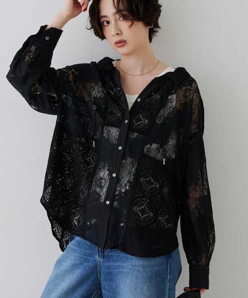 Rouge vif(ルージュヴィフ)の「アイスバーグレースブラウス(シャツ/ブラウス・レディース・オフホワイト/ブラック・フリー)」の2枚目の写真
