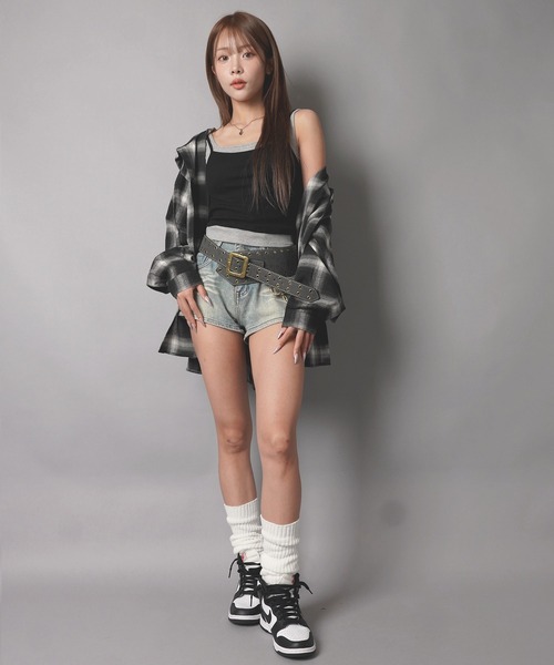 SPINNS(スピンズ)の「オーバーサイズチェックシャツ/フード付き/ストリート女子(シャツ/ブラウス・レディース・ブルーグレー/ボルドー/ネイビー/ブラック/ブラウン・ONESIZE)」の11枚目の写真