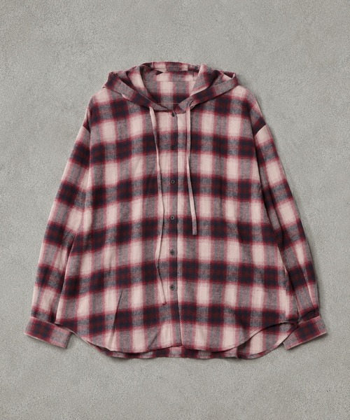 SPINNS(スピンズ)の「オーバーサイズチェックシャツ/フード付き/ストリート女子(シャツ/ブラウス・レディース・ブルーグレー/ボルドー/ネイビー/ブラック/ブラウン・ONESIZE)」の20枚目の写真