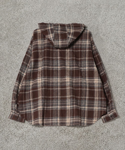 SPINNS(スピンズ)の「オーバーサイズチェックシャツ/フード付き/ストリート女子(シャツ/ブラウス・レディース・ブルーグレー/ボルドー/ネイビー/ブラック/ブラウン・ONESIZE)」の22枚目の写真