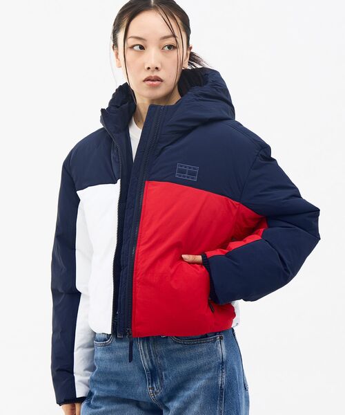 tommy jeans(トミー ジーンズ)の「【オンライン限定】クロップドフラッグ パファージャケット(ブルゾン・レディース・ネイビー/ブラック・SMALL/X-SMALL/MEDIUM)」の16枚目の写真