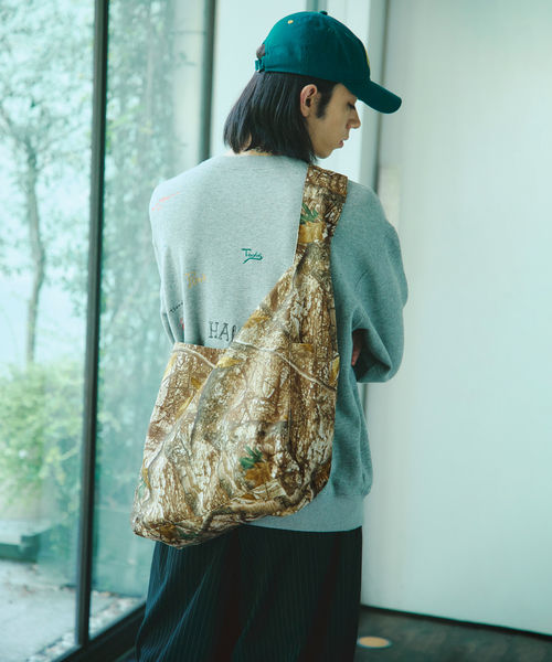 JOURNAL STANDARD(ジャーナルスタンダード)の「カモ柄 ショルダー バック(ショルダーバッグ・メンズ・ベージュ・FREE)」の5枚目の写真