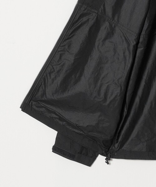 THE NORTH FACE(ザノースフェイス)の「<THE NORTH FACE>コンパクト ジャケット(ブルゾン・メンズ・ブラック/グレー系・L/M/XL)」の4枚目の写真