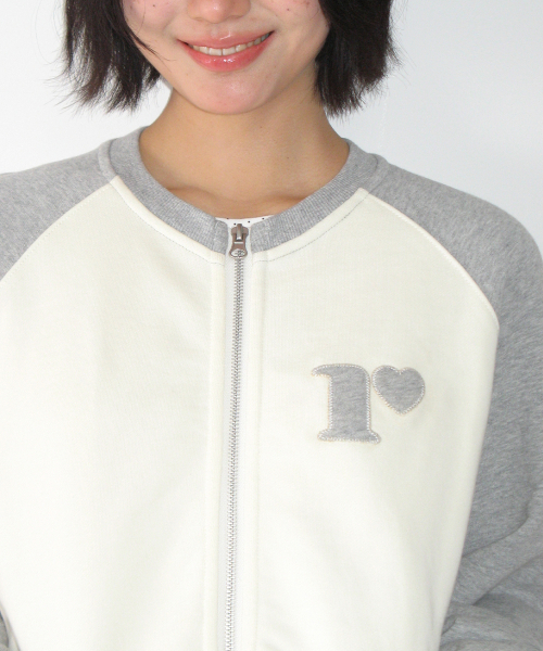 RONRON(ロンロン)の「COLLARLESS RAGLAN ZIP UP CREAM(その他トップス・レディース・その他・FREE)」の5枚目の写真