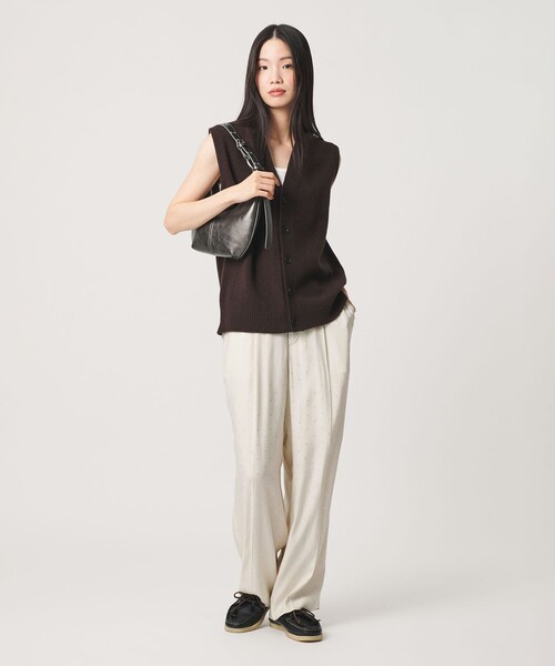 BEAUTY&YOUTH UNITED ARROWS（ビューティーアンドユースユナイテッドアローズ）の「レーヨン ドットジャガード タック バックゴムパンツ/オフホワイト（その他パンツ・レディース・オフホワイト・S/XS/M）」の4枚目の写真