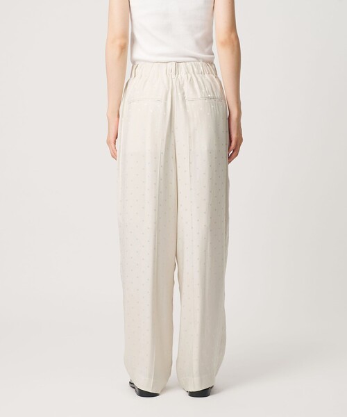BEAUTY&YOUTH UNITED ARROWS（ビューティーアンドユースユナイテッドアローズ）の「レーヨン ドットジャガード タック バックゴムパンツ/オフホワイト（その他パンツ・レディース・オフホワイト・S/XS/M）」の7枚目の写真