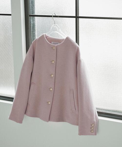 NATURAL BEAUTY BASIC(ナチュラルビューティーベーシック)の「<ちょうど、いい服>“いつもの”が見違えるハーフコート<EC限定カラー:ブラウン>(その他アウター・レディース・ブラウン/ピンク/グレー/ネイビー/キャメル・MEDIUM/SMALL/LARGE)」の5枚目の写真