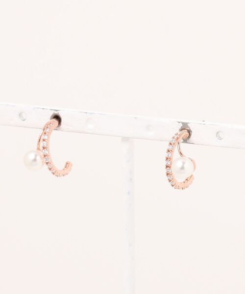 Cream dot.（クリームドット）の「【金属アレルギー対応】パール×ビジューラインのレイヤード風フープピアス（ピアス（両耳用）・レディース・シルバー/ゴールド/ピンクゴールド・ONE SIZE）」の3枚目の写真