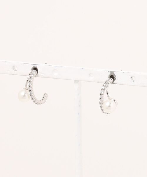 Cream dot.（クリームドット）の「【金属アレルギー対応】パール×ビジューラインのレイヤード風フープピアス（ピアス（両耳用）・レディース・シルバー/ゴールド/ピンクゴールド・ONE SIZE）」の2枚目の写真