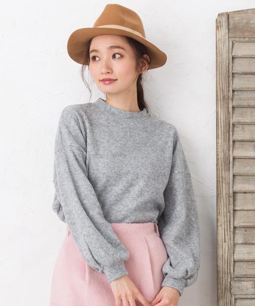 RAY CASSIN（レイカズン）の「袖ボリュームプルオーバー（ニット/セーター・レディース・ピンク/キャメル/オフホワイト/杢グレー/ブルー・FREE）」の3枚目の写真