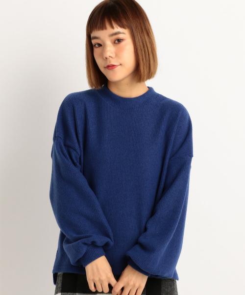 RAY CASSIN（レイカズン）の「袖ボリュームプルオーバー（ニット/セーター・レディース・ピンク/キャメル/オフホワイト/杢グレー/ブルー・FREE）」の4枚目の写真