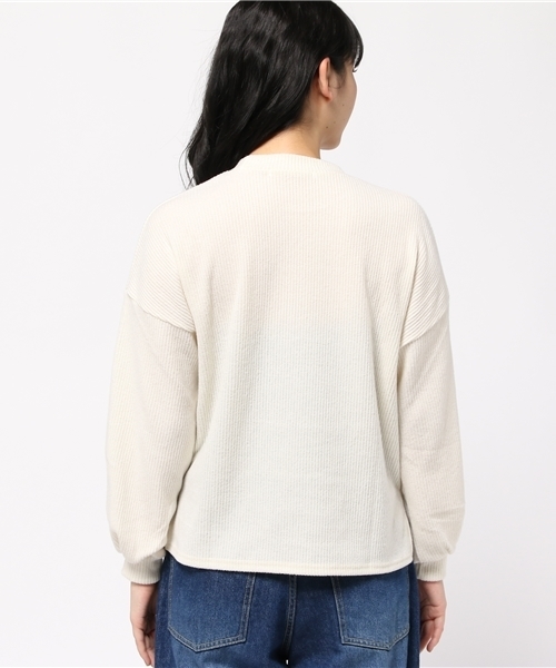 RAY CASSIN（レイカズン）の「袖ボリュームプルオーバー（ニット/セーター・レディース・ピンク/キャメル/オフホワイト/杢グレー/ブルー・FREE）」の8枚目の写真