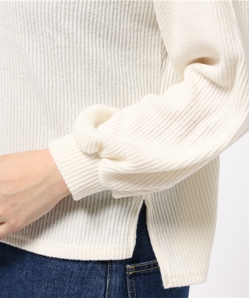 RAY CASSIN（レイカズン）の「袖ボリュームプルオーバー（ニット/セーター・レディース・ピンク/キャメル/オフホワイト/杢グレー/ブルー・FREE）」の10枚目の写真