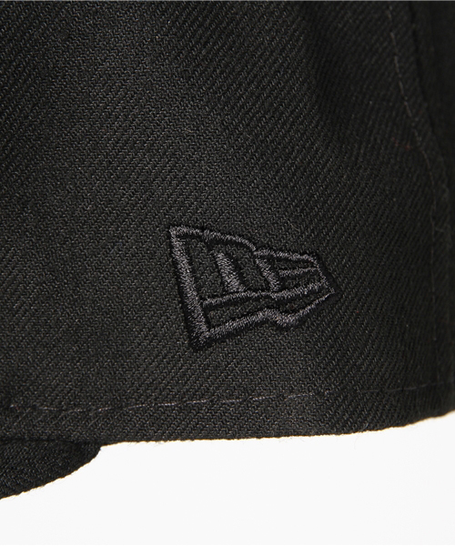 NEW ERA(ニューエラ)の「NEW ERA 59FIFTY CAP MLB NEW YORK YANKEES MADE IN USA BLACK(キャップ・メンズ・ブラック・7 3/8/7 3/4/7 5/8/7 1/4/8/7 7/8/7 1/2/7 1/8/7)」の4枚目の写真