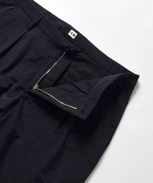 SHIPS BLUESTORE（シップスブルーストア）の「SHIPS BLUESTORE: ナイロンオックス テーパードアンクルパンツ（その他パンツ・メンズ・ブラック・SMALL/LARGE/MEDIUM）」の6枚目の写真