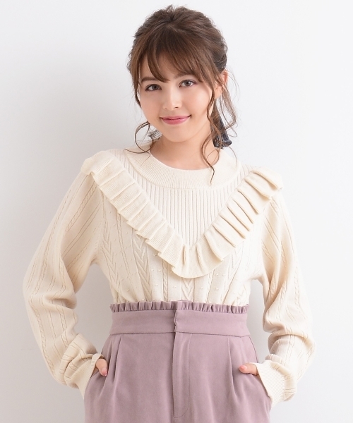 MAJESTIC LEGON(マジェスティックレゴン)の「【WEB限定価格】Vフリルニットプルオーバー(ニット/セーター・レディース・アイボリー/ネイビー/ボルドー/グリーン・MEDIUM)」の2枚目の写真