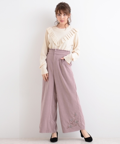 MAJESTIC LEGON(マジェスティックレゴン)の「【WEB限定価格】Vフリルニットプルオーバー(ニット/セーター・レディース・アイボリー/ネイビー/ボルドー/グリーン・MEDIUM)」の12枚目の写真