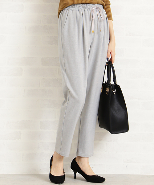 N.（N. Natural Beauty Basic）（エヌエヌナチュラルビューティーベーシック）の「イージーテーパードパンツ（その他パンツ・レディース・グレー/ブラック/ピンク・MEDIUM）」の3枚目の写真