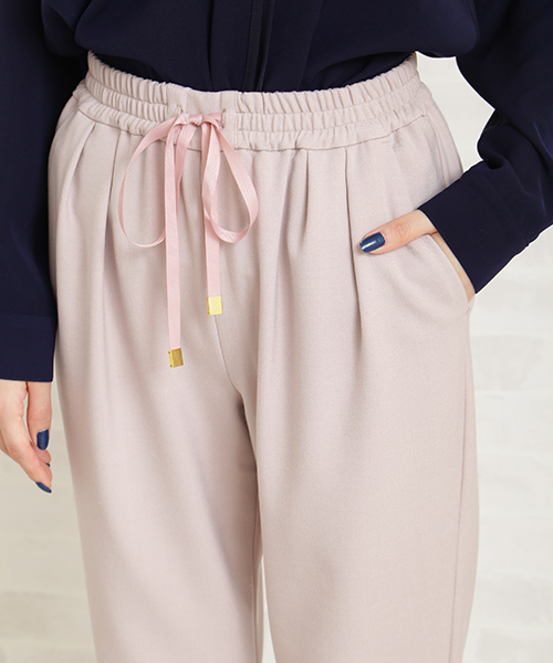 N.（N. Natural Beauty Basic）（エヌエヌナチュラルビューティーベーシック）の「イージーテーパードパンツ（その他パンツ・レディース・グレー/ブラック/ピンク・MEDIUM）」の10枚目の写真