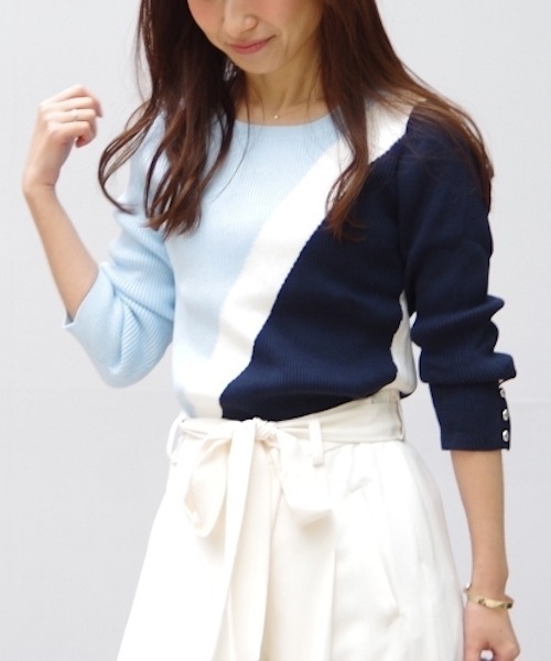 NARACAMICIE（ナラカミーチェ）の「ブロッキングインターシャプルオーバー長袖ニット（ニット/セーター・レディース・ベージュ/ブルー・LARGE/MEDIUM）」の19枚目の写真