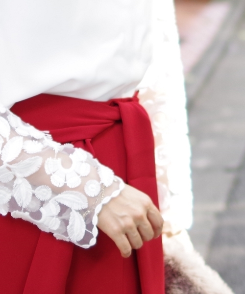 NARACAMICIE（ナラカミーチェ）の「スカラップフラワーレース袖ブラウス（シャツ/ブラウス・レディース・ホワイト/ブラック・MEDIUM）」の12枚目の写真