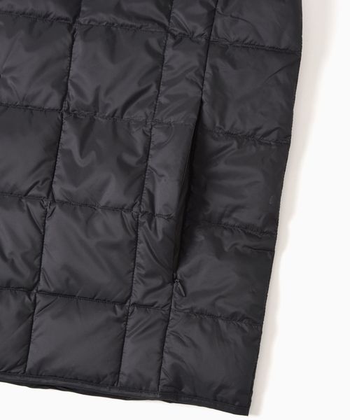 TAION(タイオン)の「TAION×SHIPS: 【WEB限定】別注 Vネック インナーダウン ベスト□(ダウンベスト・メンズ・ブラック/ベージュ/ネイビー/グレー・SMALL/MEDIUM/LARGE/X-LARGE)」の7枚目の写真