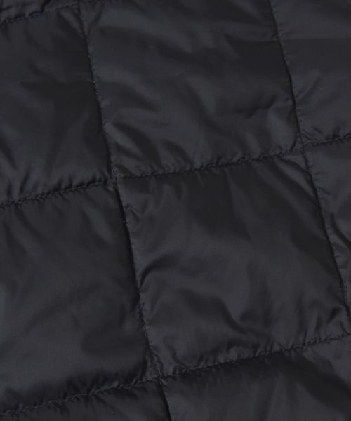 TAION(タイオン)の「TAION×SHIPS: 【WEB限定】別注 Vネック インナーダウン ベスト□(ダウンベスト・メンズ・ブラック/ベージュ/ネイビー/グレー・SMALL/MEDIUM/LARGE/X-LARGE)」の12枚目の写真