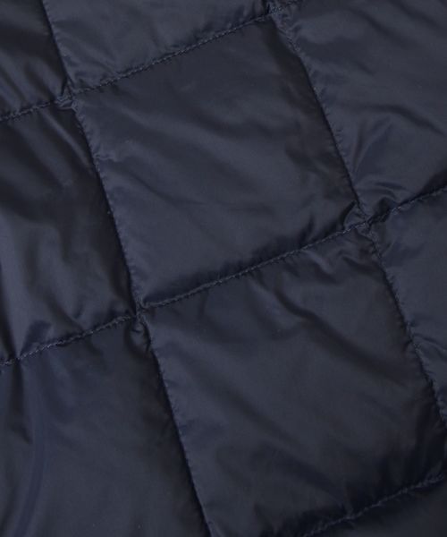 TAION(タイオン)の「TAION×SHIPS: 【WEB限定】別注 Vネック インナーダウン ベスト□(ダウンベスト・メンズ・ブラック/ベージュ/ネイビー/グレー・SMALL/MEDIUM/LARGE/X-LARGE)」の8枚目の写真