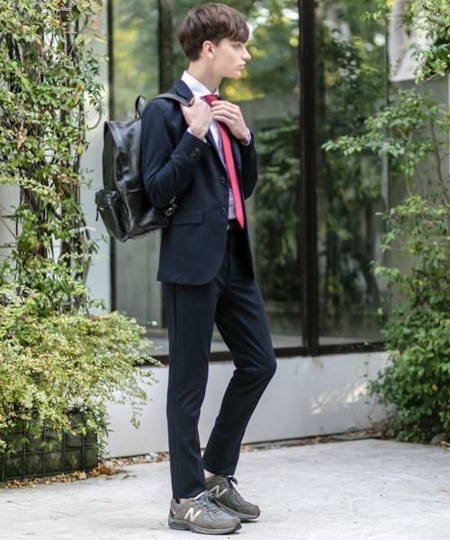 Buffalo Bobs(バッファローボブズ)の「NOMADO-SILKY(ノマド-シルキー)コンパクトシルキー 2B スーツ(スーツセット・メンズ・ネイビー/ダークグレー/グレー・1/S/3/L/2/M)」の4枚目の写真