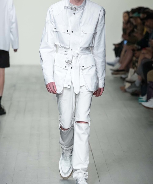 JOHN LAWRENCE SULLIVAN（ジョンローレンスサリバン）の「RIGID DENIM ZIPPED PANTS（デニムパンツ・メンズ・ホワイト/ブラック・44/46/48）」の5枚目の写真