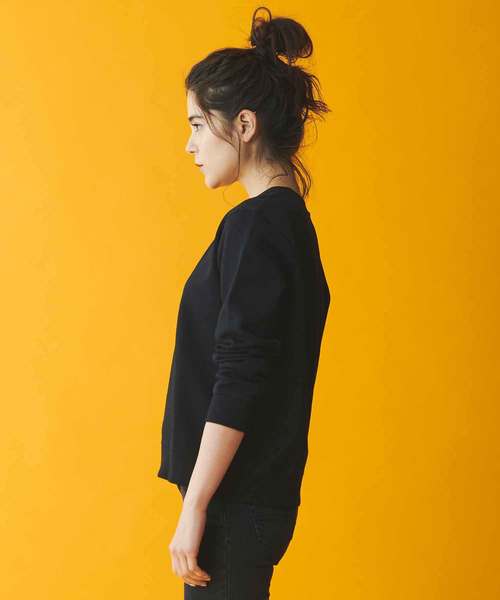 Calvin Klein Jeans(カルヴァンクラインジーンズ)の「モノグラム CK ロゴ クルーネック スウェット(Tシャツ/カットソー・レディース・ブラック/ベビーピンク・S/M/L/XS)」の11枚目の写真
