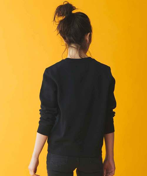 Calvin Klein Jeans(カルヴァンクラインジーンズ)の「モノグラム CK ロゴ クルーネック スウェット(Tシャツ/カットソー・レディース・ブラック/ベビーピンク・S/M/L/XS)」の10枚目の写真