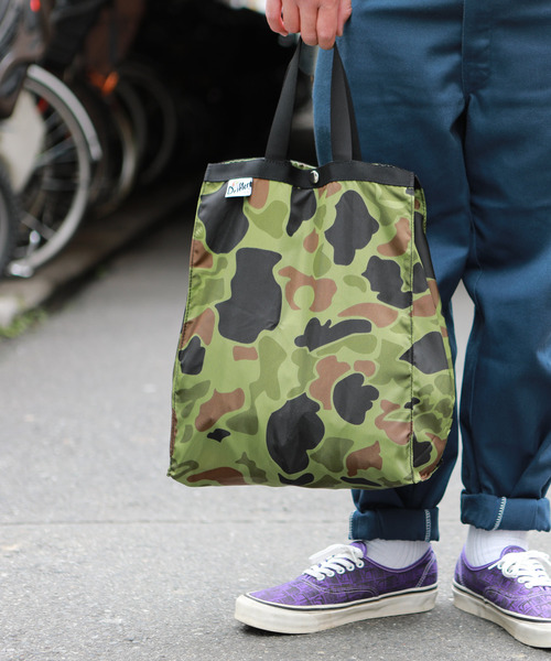 Drifter(ドリフター)の「PAPER BAG TOTE L/ペーパーバッグトート Lサイズ(トートバッグ・レディース・ブラック/ダークブラウン/グレー/タン/レオパード/グリーン系カモフラージュ/その他1/その他2/オレンジ/ケリー/ブラック系その他/ダークグリーン/ゼブラ/ブルー・FREE)」の10枚目の写真