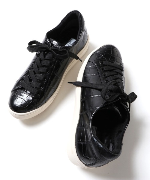 EVOL�i�C�[�{���j�́u�yEVOL�z���[�X�A�b�v�X�j�[�J�[ IO9168�i�X�j�[�J�[�j�v�b�u���b�N