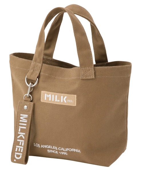 MILKFED.(ミルクフェド)の「BAR AND UNDER LOGO LUNCH TOTE /ロゴ キャンバス トートバッグ/ランチバッグ(トートバッグ・レディース・A/ライトピンク/レッド/ホワイト/ベージュ/ブラック/B/ネイビー/ライトパープル・ONE SIZE)」の3枚目の写真